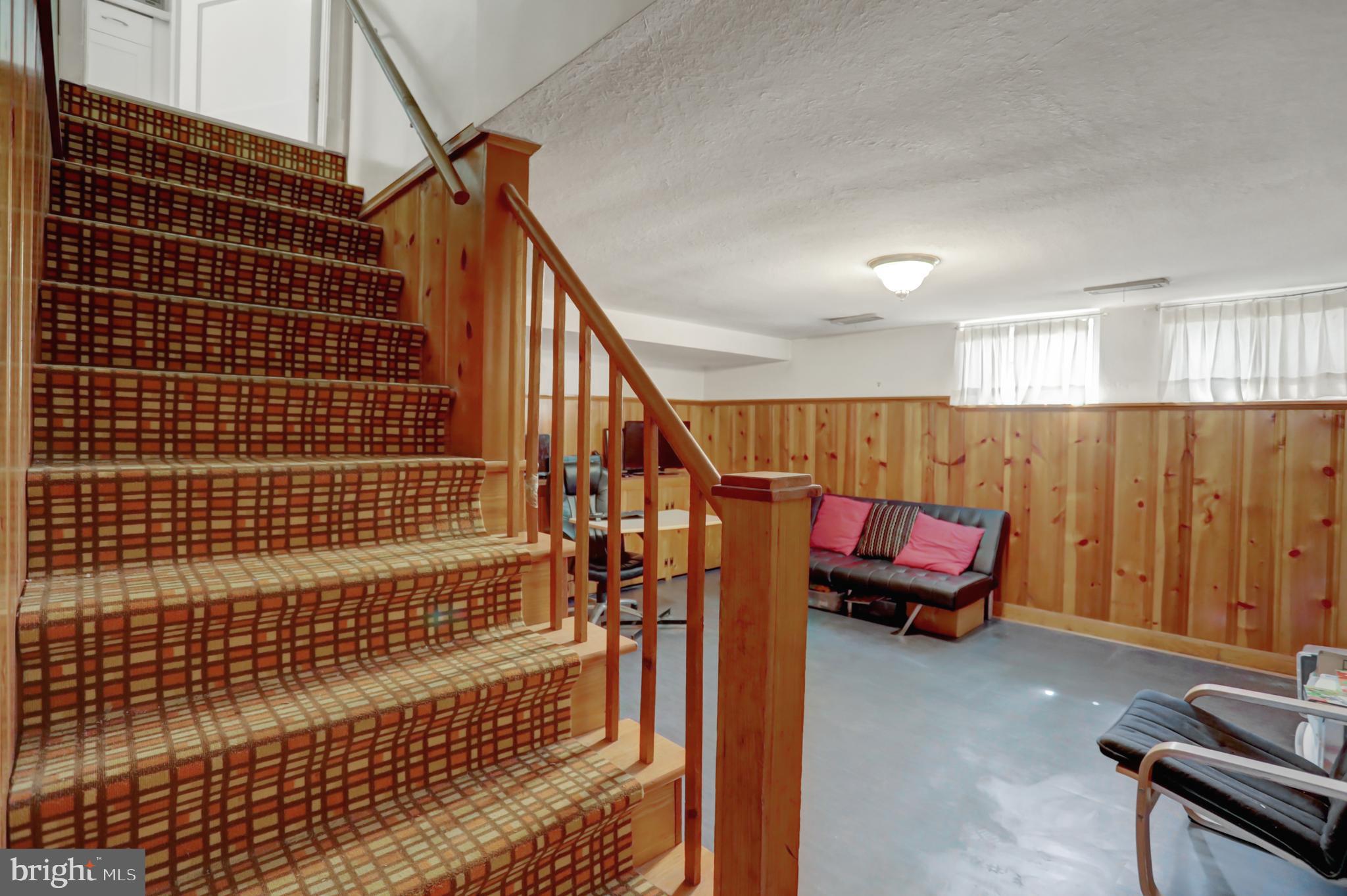 1556 Barrett Road Baltimore, MD 21207 - Photo 51 of 52