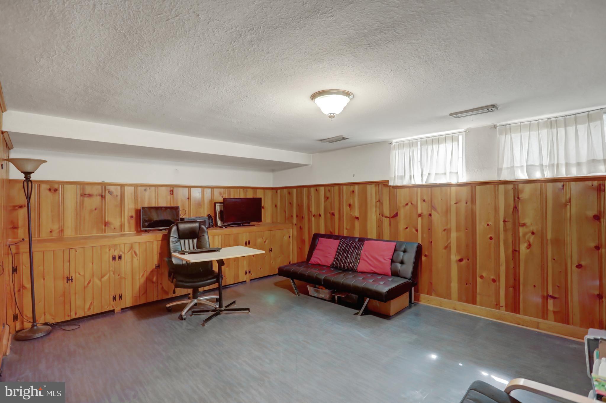1556 Barrett Road Baltimore, MD 21207 - Photo 52 of 52