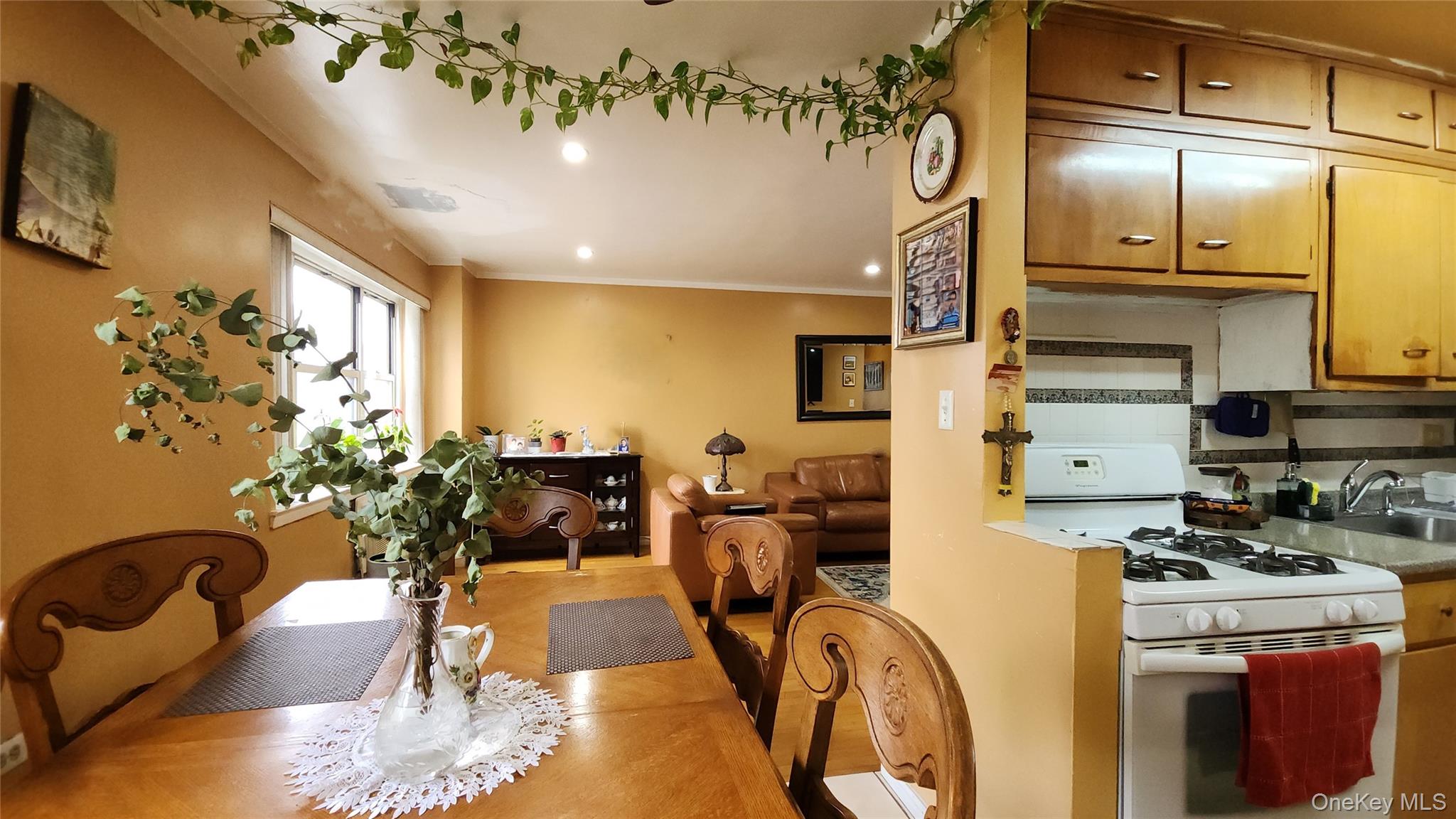 99-10 60th Avenue, Unit 3H Queens, NY 11368 - Photo 11 of 25