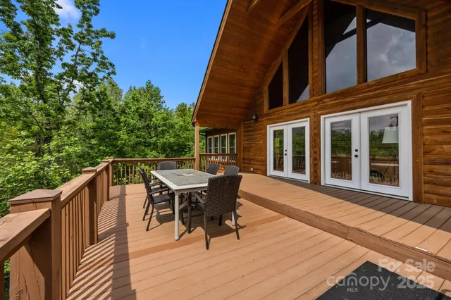 $759,400 | 173 Mistletoe Park, Lake Lure, NC 28746