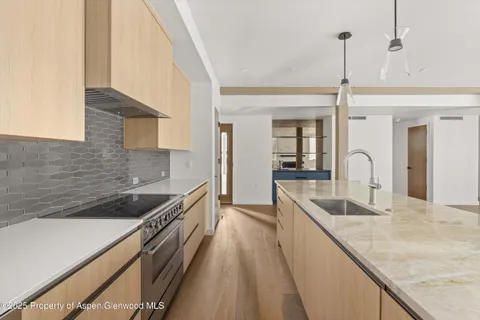 $4,495,000 | 360 Wood Road, Unit 502, Snowmass Village, CO 81615