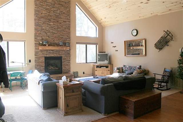 2076 Lone Mountain Road Overgaard, AZ 85933 - Photo 2 of 5