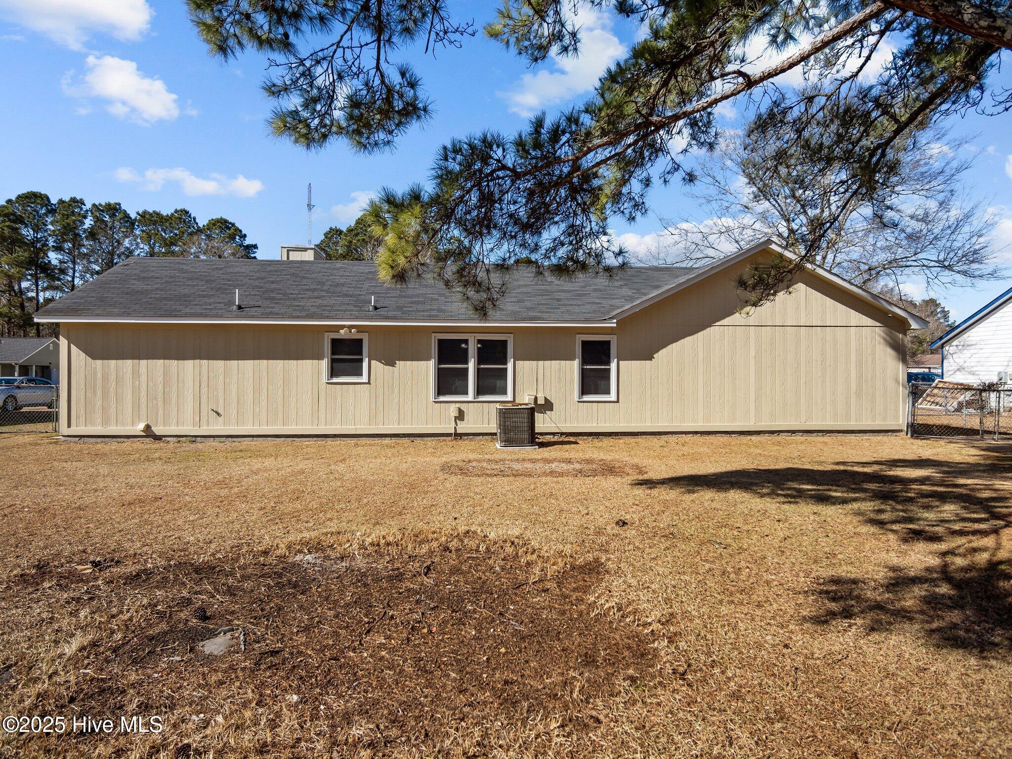 322 Quail Ridge Road Jacksonville, NC 28546 - Photo 39 of 51 36-web-or-mls-P1309530