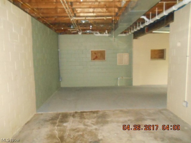 2915 Long Road Akron, OH 44312 - Photo 6 of 16