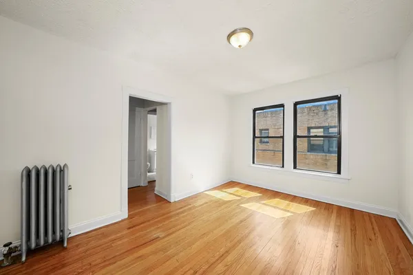 $1,895 | 2615 North Spaulding Avenue, Unit 3E, Chicago, IL 60647