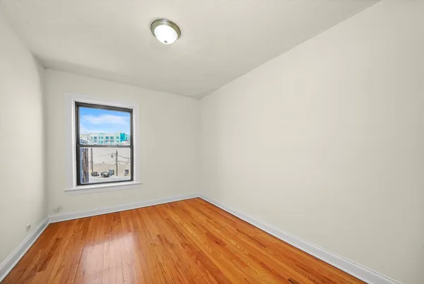 $1,895 | 2615 North Spaulding Avenue, Unit 3E, Chicago, IL 60647