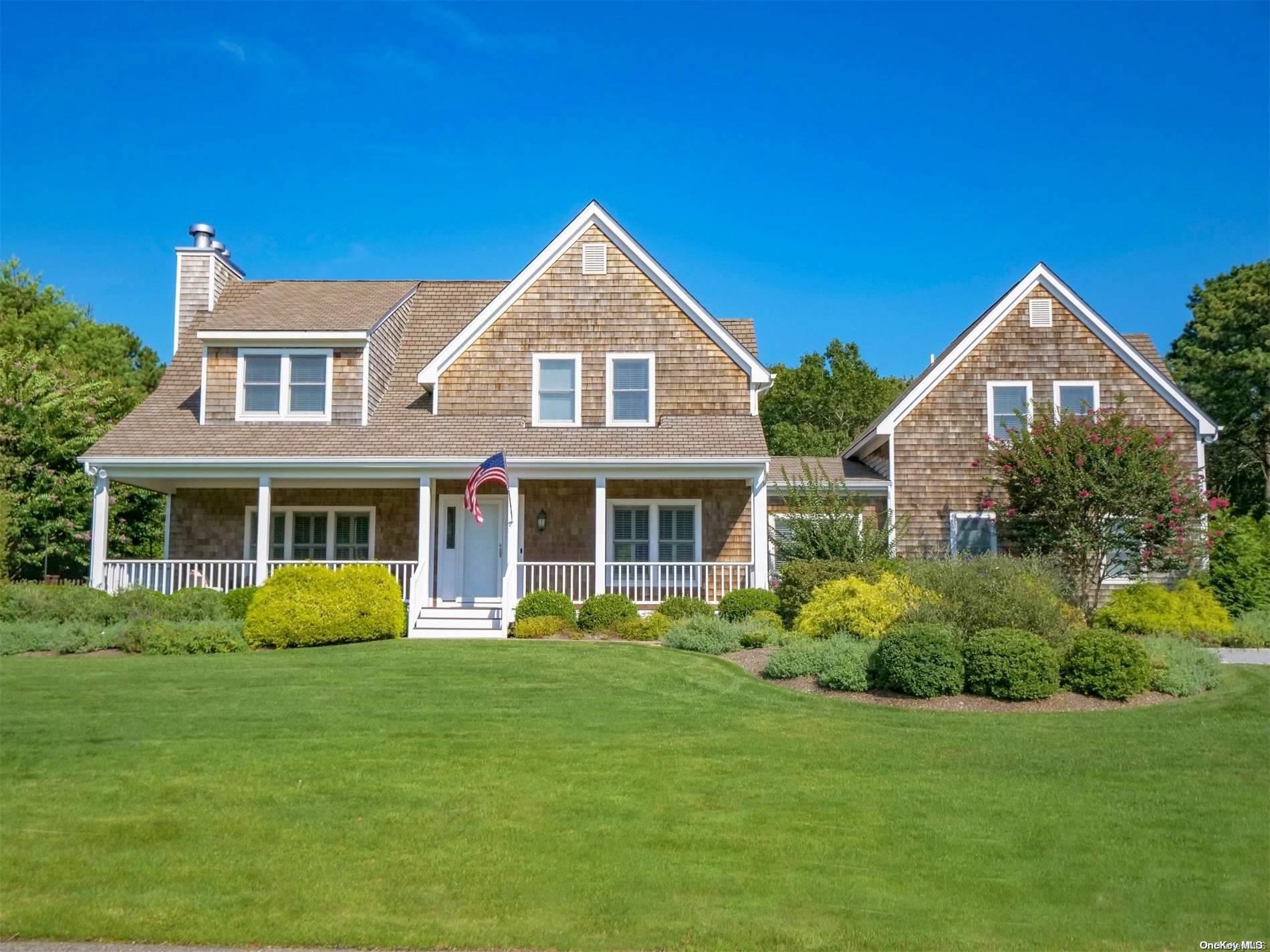 25 Post Fields Lane, Quogue