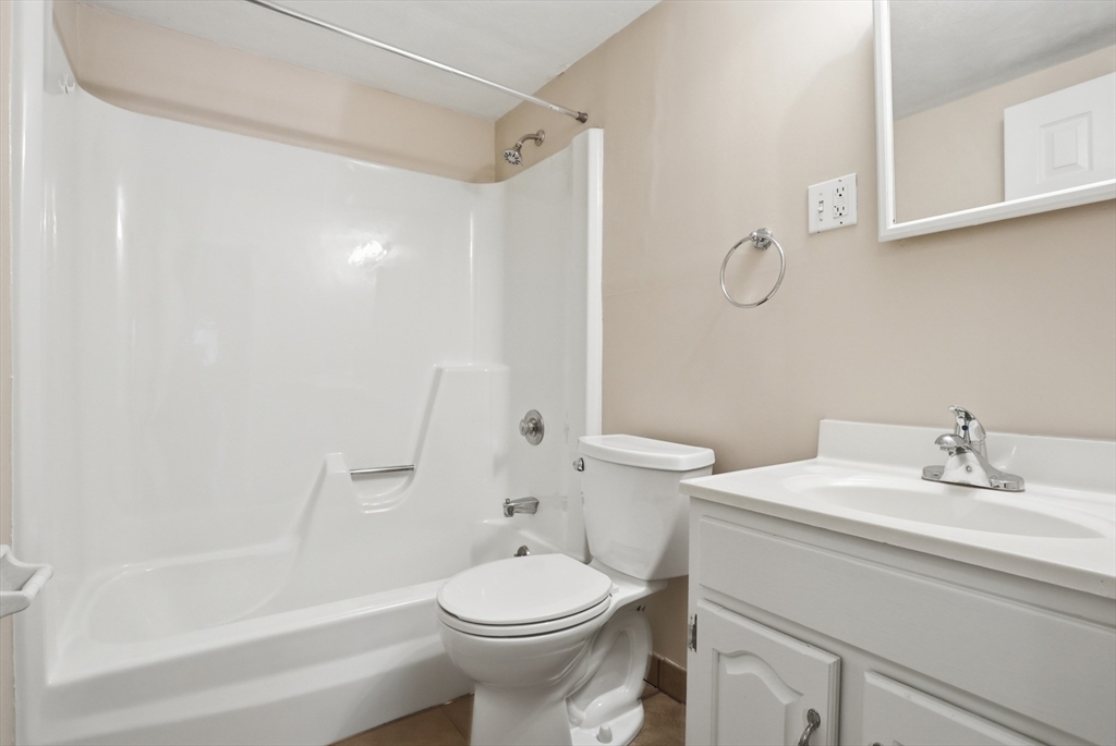 11 Davis Road, Unit B8 Acton, MA 01720 - Photo 29 of 30