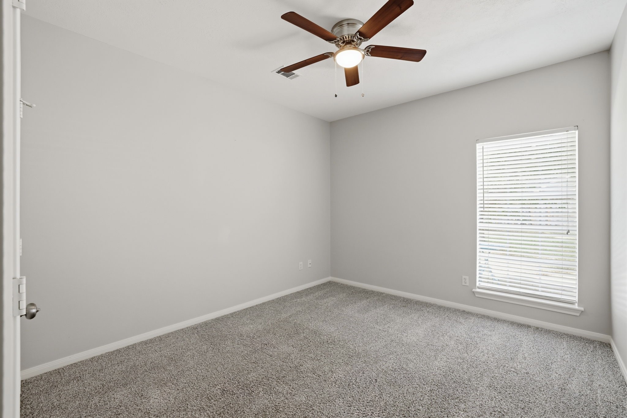 21703 Windsor Castle Drive Spring, TX 77388 - Photo 15 of 20 3rd bedroom