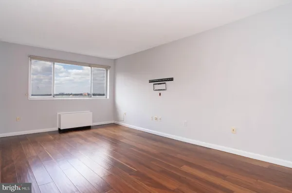 $1,850 | 2059 Huntington Avenue, Unit 1204, Alexandria, VA 22303