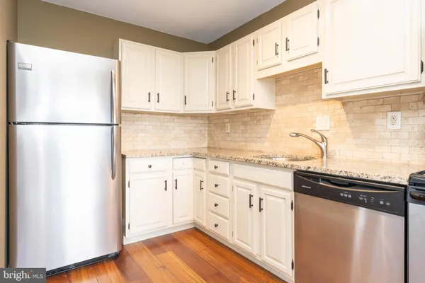 $1,850 | 2059 Huntington Avenue, Unit 1204, Alexandria, VA 22303