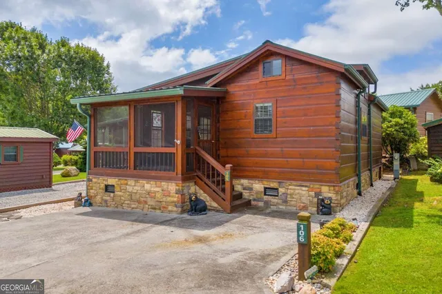 $315,000 | 112 River Vista Drive, Unit 112 & 106, Dillard, GA 30537