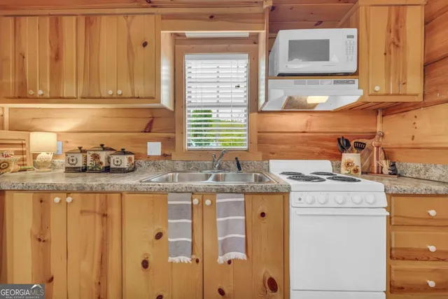 $315,000 | 112 River Vista Drive, Unit 112 & 106, Dillard, GA 30537