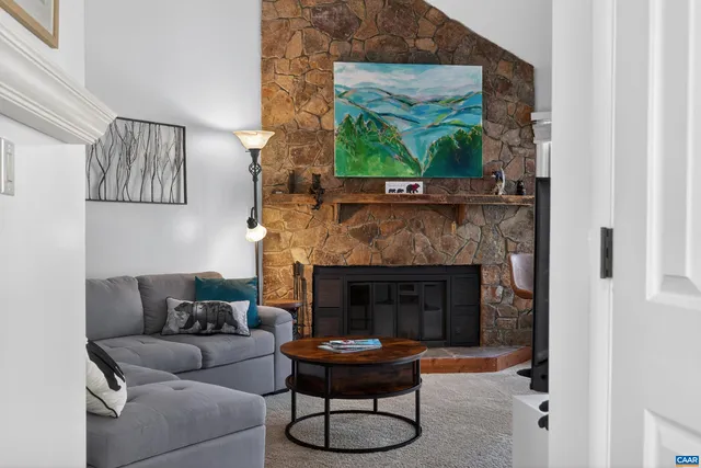 $254,000 | 775 Laurelwood, Unit 775, Roseland, VA 22967