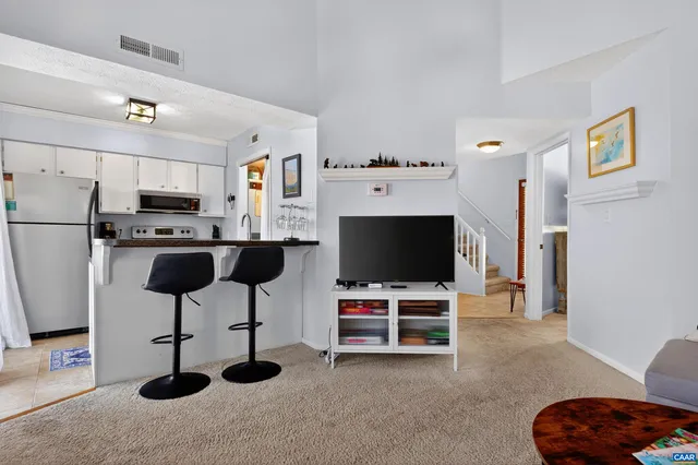 $254,000 | 775 Laurelwood, Unit 775, Roseland, VA 22967