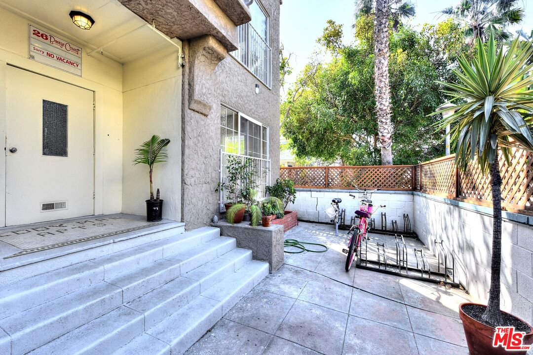 26 Breeze Avenue, Unit 7 Venice, CA 90291 - Photo 15 of 18