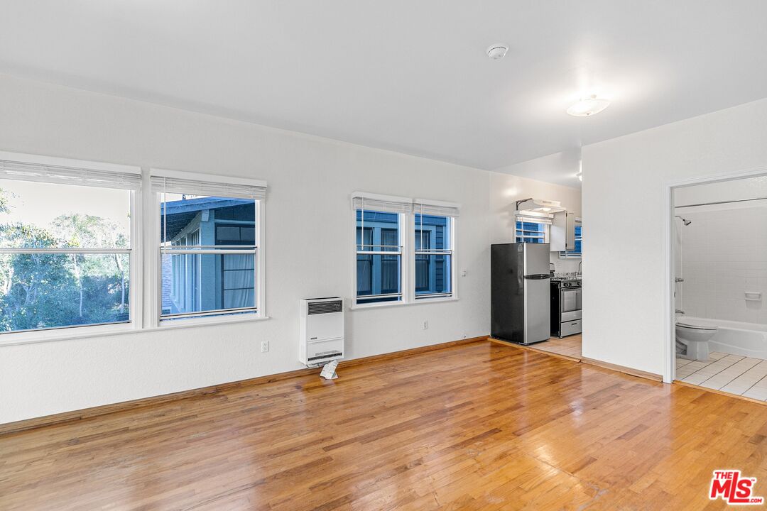 26 Breeze Avenue, Unit 7 Venice, CA 90291 - Photo 8 of 18