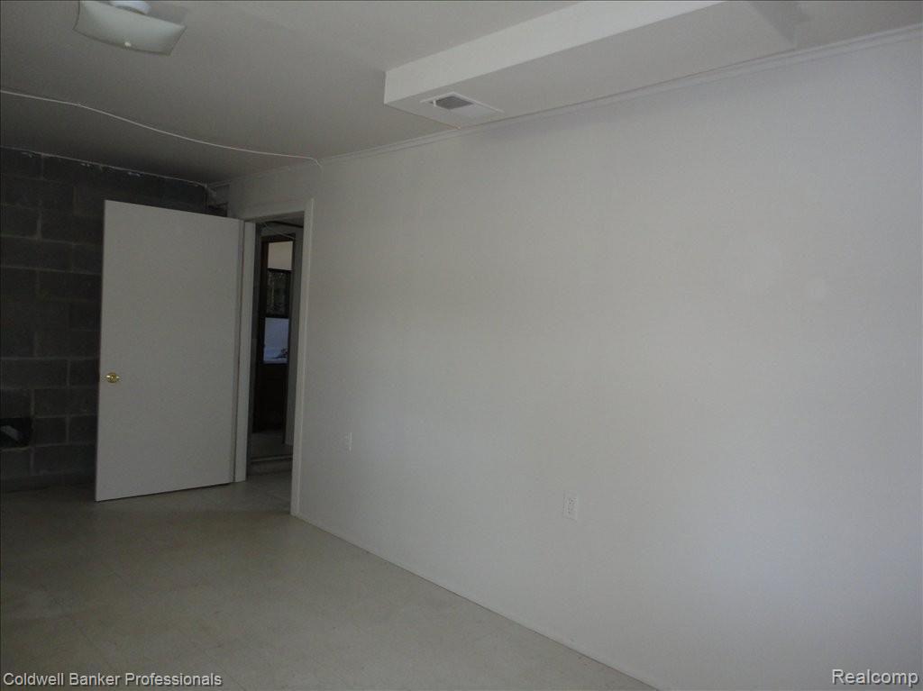 2195 Pleasant Ridge Howell, MI 48843 - Photo 16 of 25 W/O OFFICE