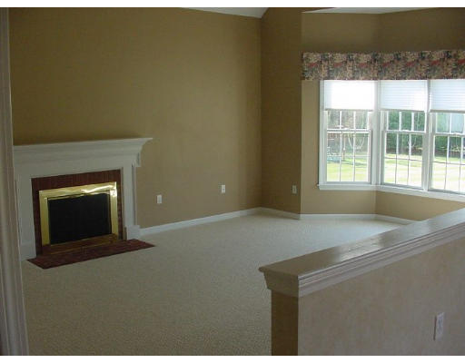 27 Huckleberry Road Hopkinton, MA 01748 - Photo 8 of 19 Gallery Image 8