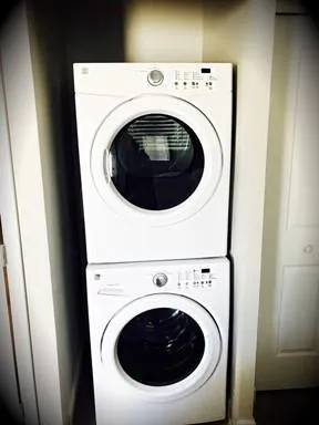 $1,222 | 3011 North 38th Street, Unit 7, Phoenix, AZ 85018