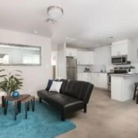 $1,222 | 3011 North 38th Street, Unit 7, Phoenix, AZ 85018