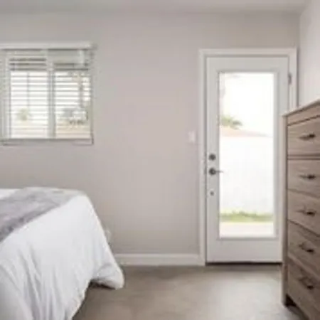 $1,222 | 3011 North 38th Street, Unit 7, Phoenix, AZ 85018