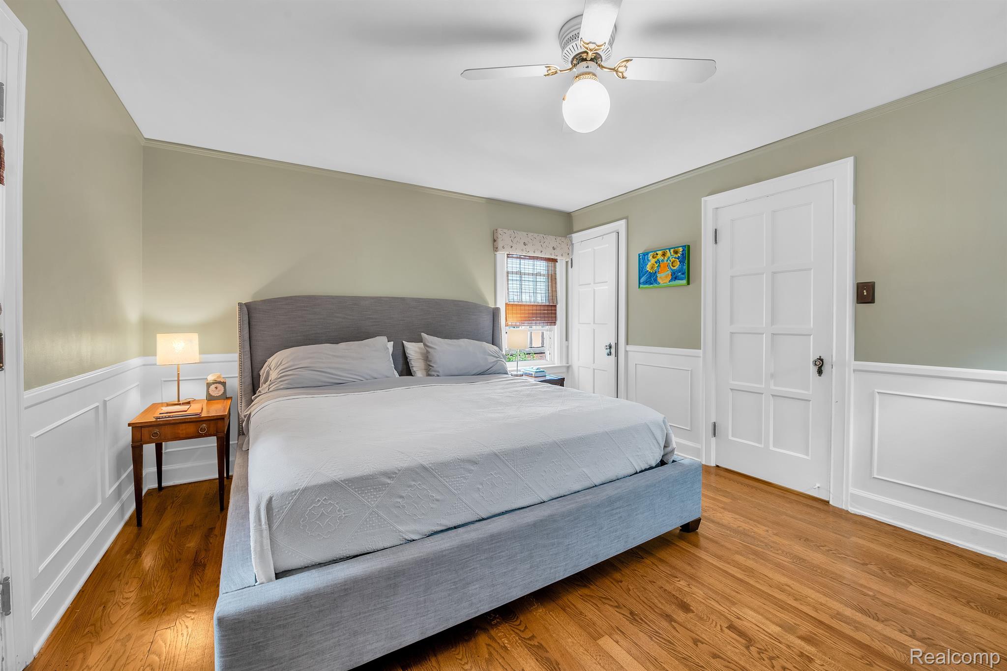 1365 Harvard Road Grosse Pointe, MI 48230 - Photo 33 of 44 Step down to private suite with bath and bedroom