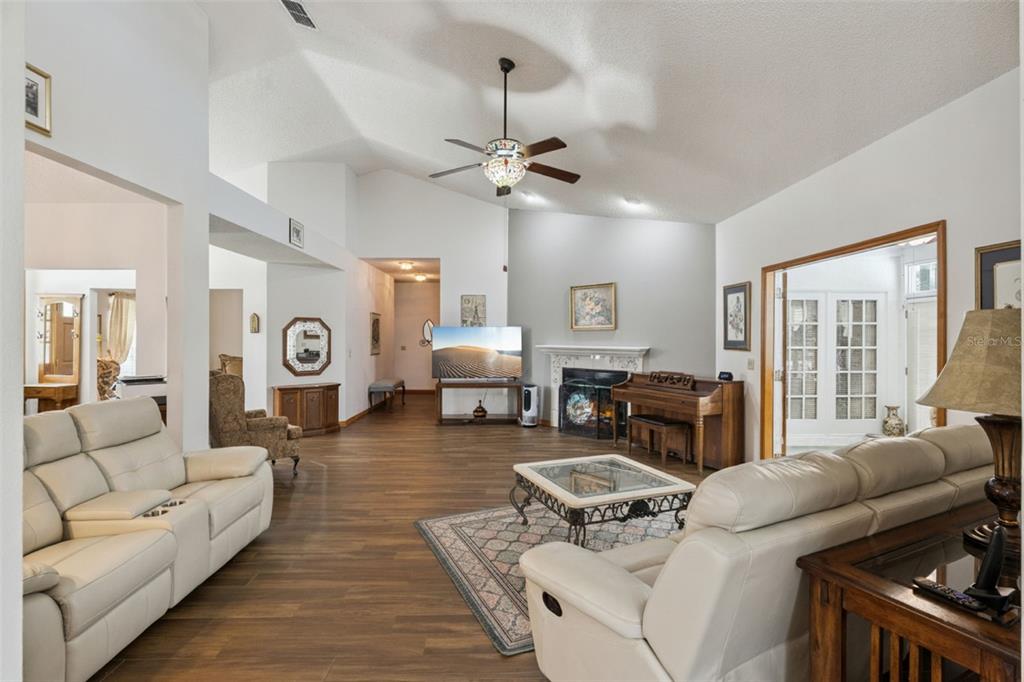 2512 Tryon Place Windermere, FL 34786 - Photo 19 of 69