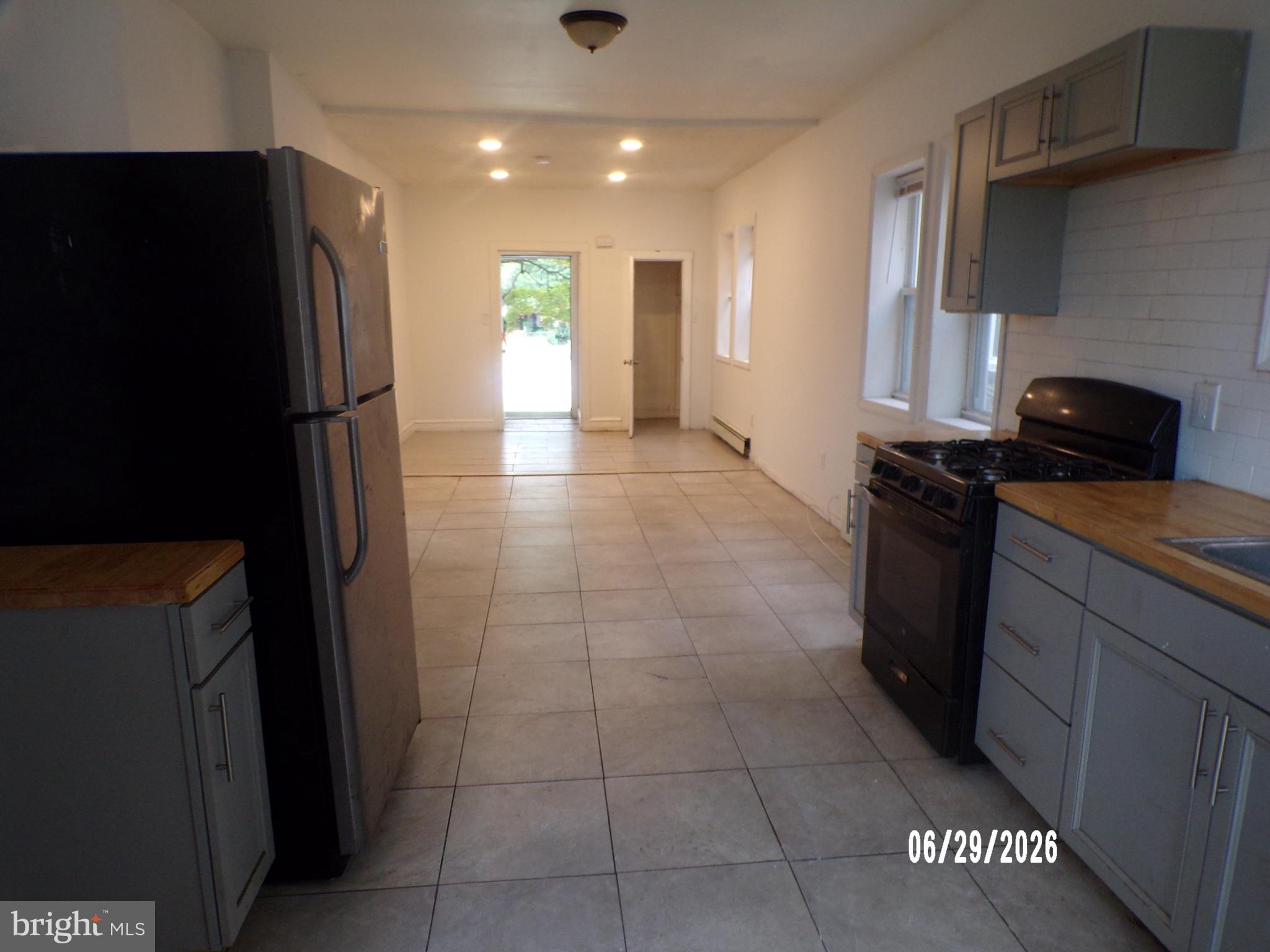 1102 Collings Road Camden, NJ 08104 - Photo 10 of 19 Gallery Image 10