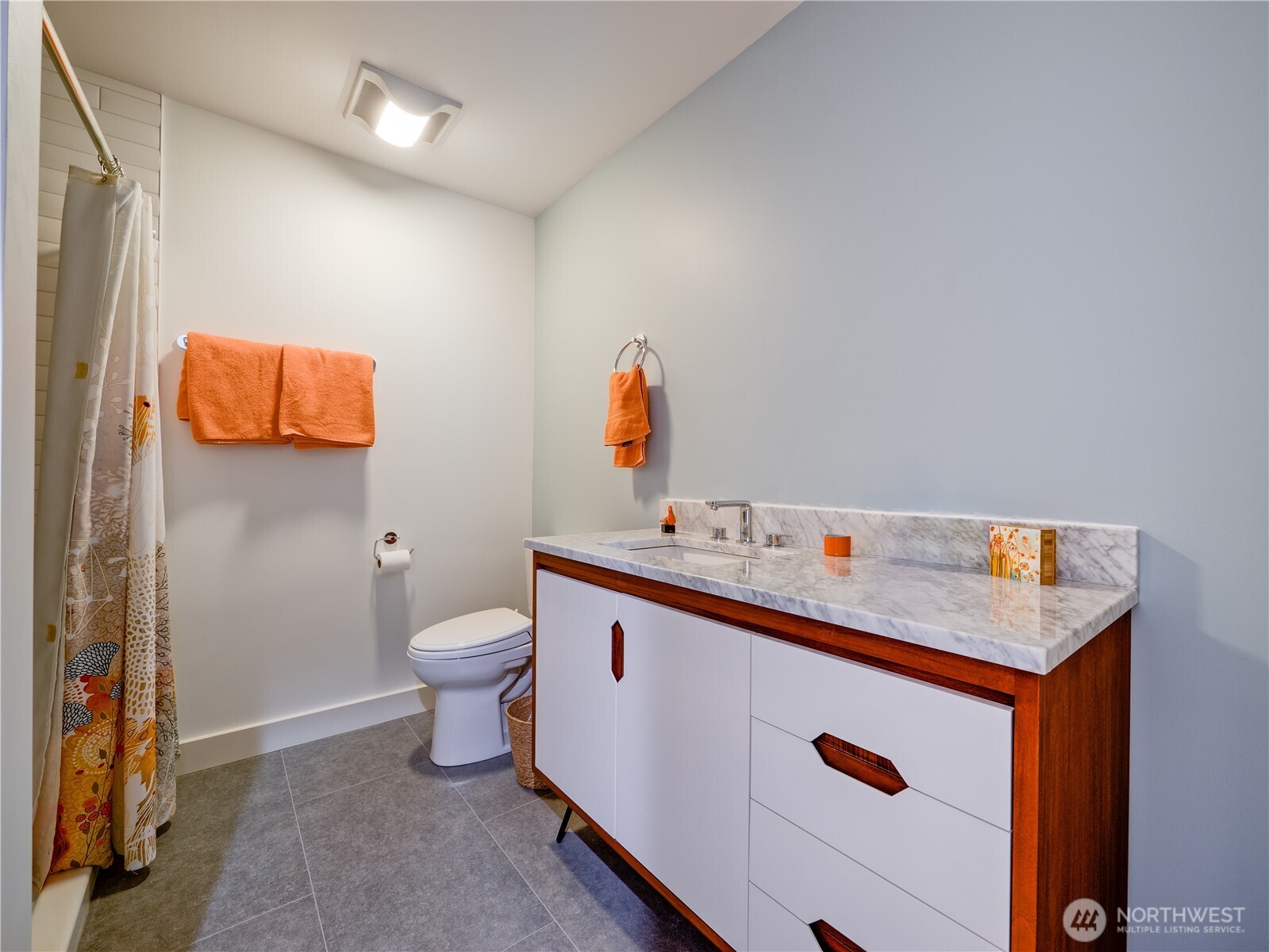 910 Lenora Street, Unit 200 Seattle, WA 98121 - Photo 8 of 23 a utility room with dryer and washer