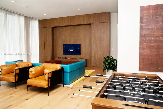 $4,500 | 11 Northeast 6th Street, Unit 1109, Miami, FL 33132