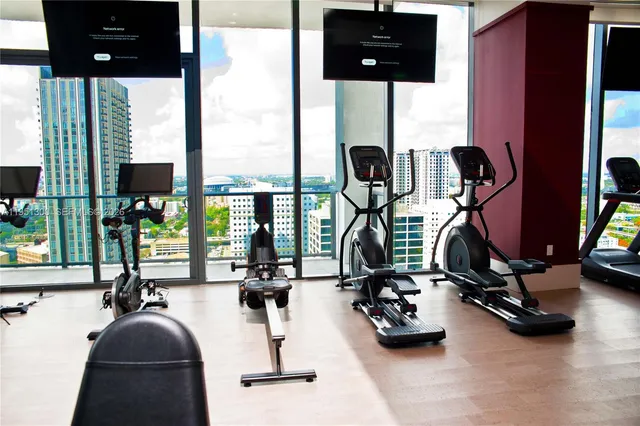 $4,500 | 11 Northeast 6th Street, Unit 1109, Miami, FL 33132