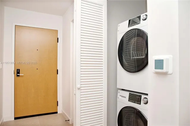 $4,500 | 11 Northeast 6th Street, Unit 1109, Miami, FL 33132