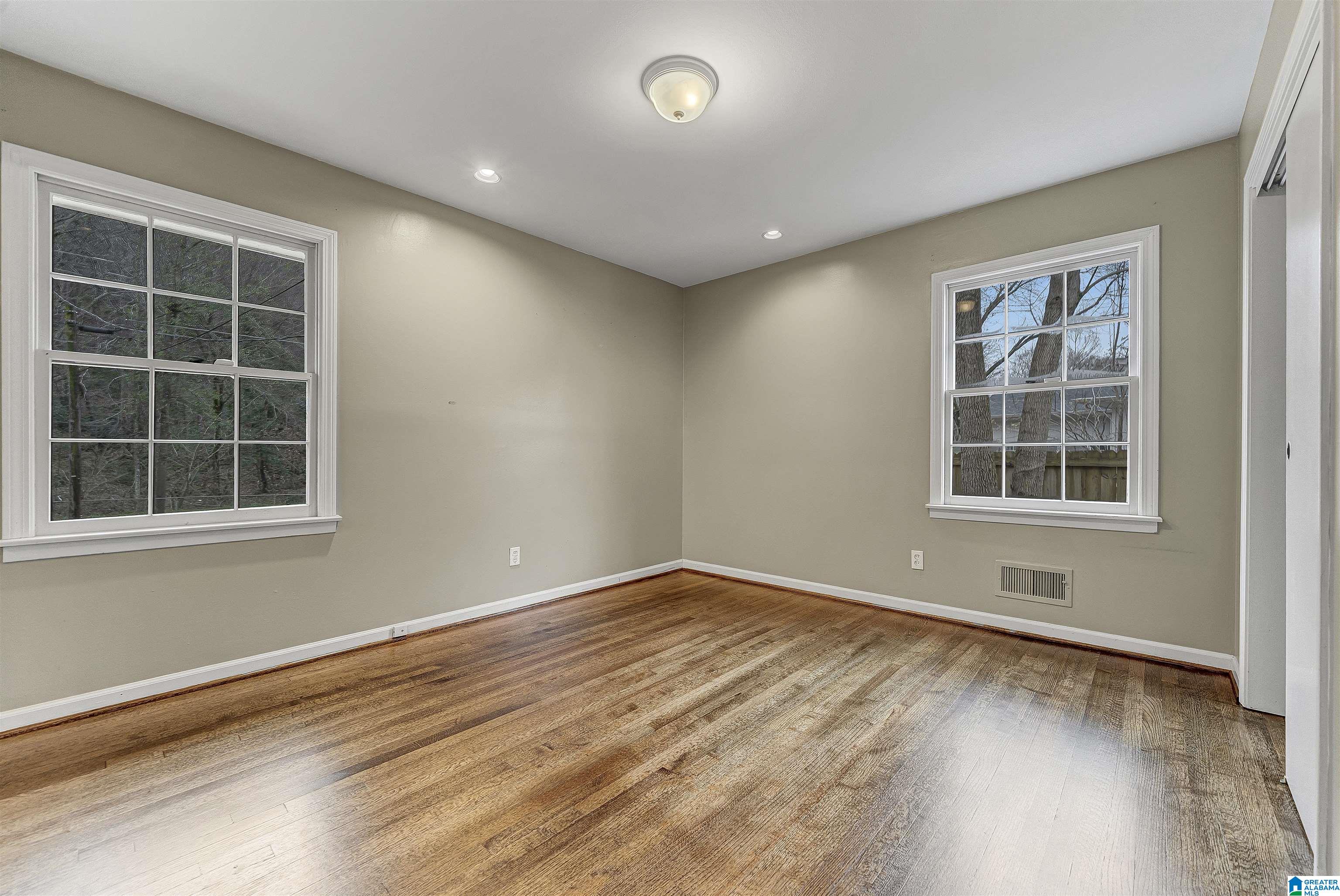 4385 MountainDale Road Birmingham, AL 35213 - Photo 14 of 32