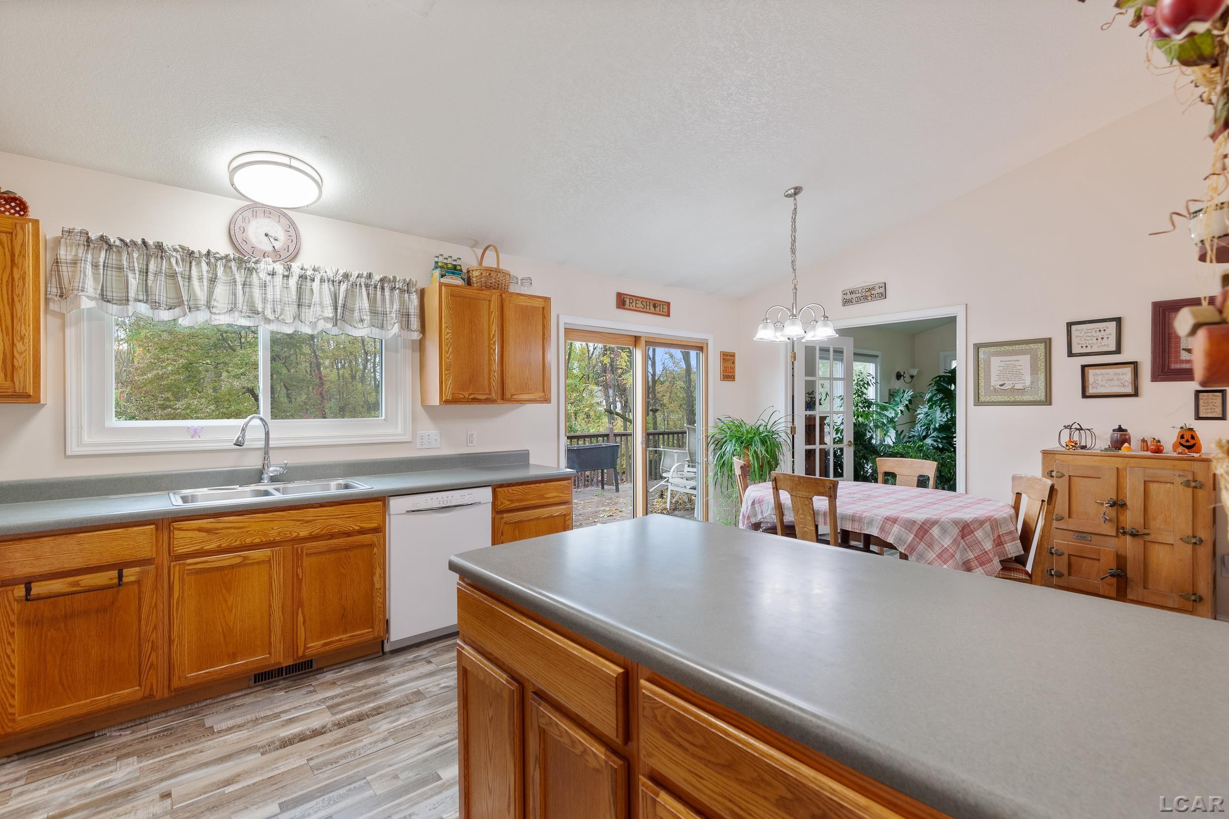 6573 Pocklington Road Britton, MI 49229 - Photo 12 of 45 50093567-11.JPG