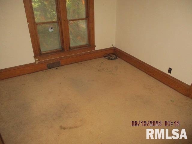 21573 North Cameron Road Cuba, IL 61427 - Photo 13 of 19