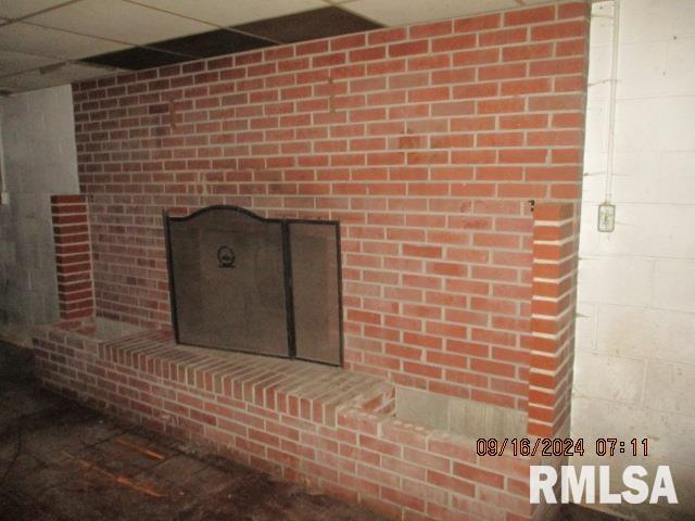 21573 North Cameron Road Cuba, IL 61427 - Photo 2 of 19