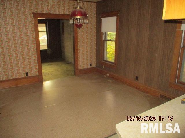 21573 North Cameron Road Cuba, IL 61427 - Photo 7 of 19