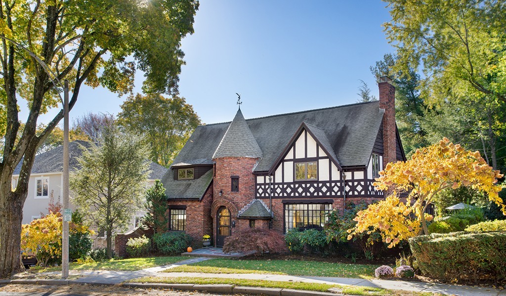 41 Alderwood Road Newton, MA 02459 - Photo 1 of 17 Gallery Image 1