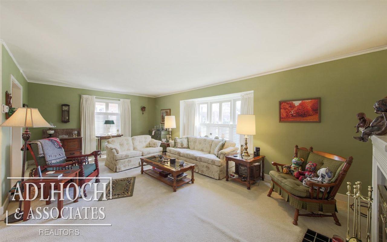 258 Kerby Road Grosse Pointe Farms, MI 48236 - Photo 7 of 29