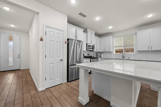 $485,000 | 6567 East Pne Avenue, Fresno, CA 93727