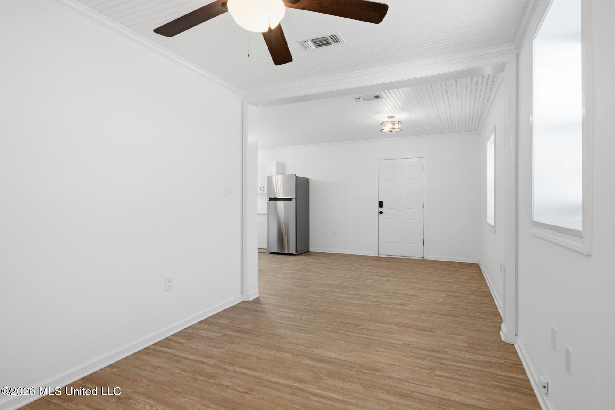 404 Courthouse Square, Unit 1 Columbia, MS 39429 - Photo 5 of 18 03-404-Courthouse-Sq-Apt-1-Columbia-MS-3