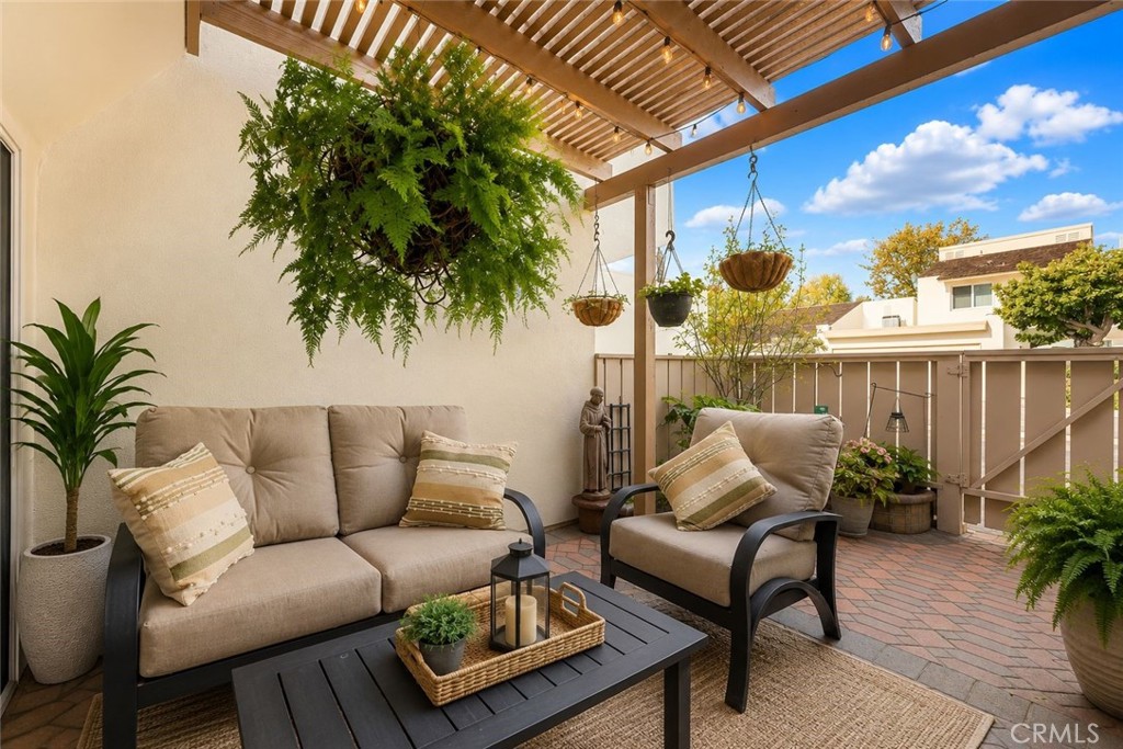 360 Meadow Court Brea, CA 92821 - Photo 17 of 41 Patio