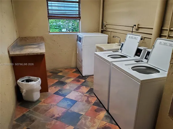 $1,750 | 1300 Moffett Street, Unit 306, Hallandale Beach, FL 33009