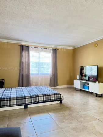 $1,750 | 1300 Moffett Street, Unit 306, Hallandale Beach, FL 33009