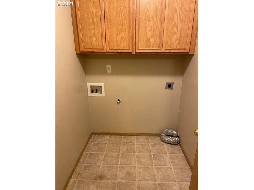 3844 Southeast Powell Valley Road Gresham, OR 97080 - Photo 14 of 17 Gallery Image 14