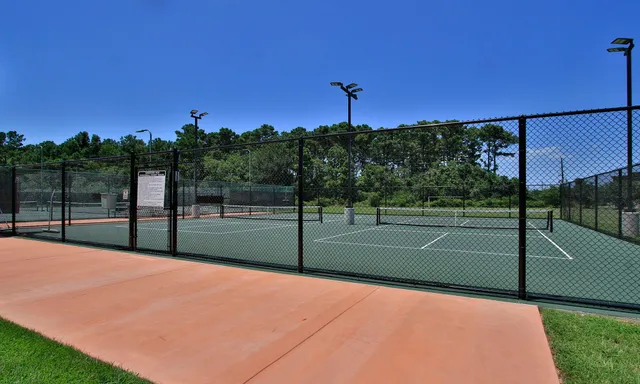 a view of a tennis court