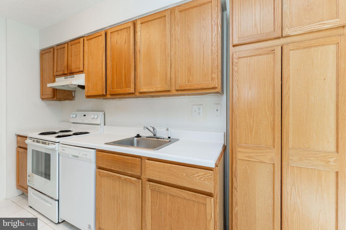12174 Sanibel Court Reston, VA 20191 - Photo 10 of 22
