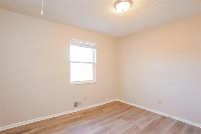 $1,775 | 515 Southeast 19th Street, Oak Grove, MO 64075