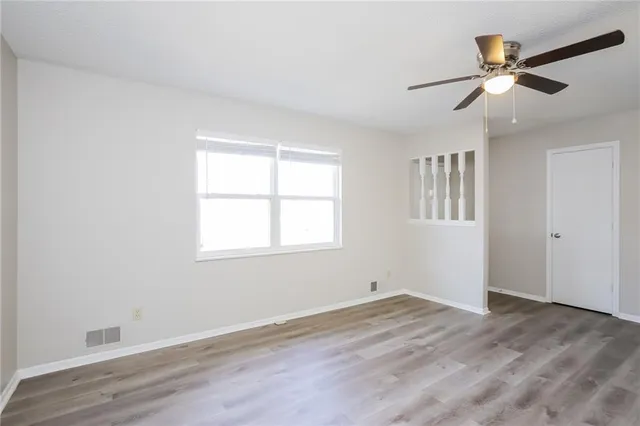 $1,775 | 515 Southeast 19th Street, Oak Grove, MO 64075